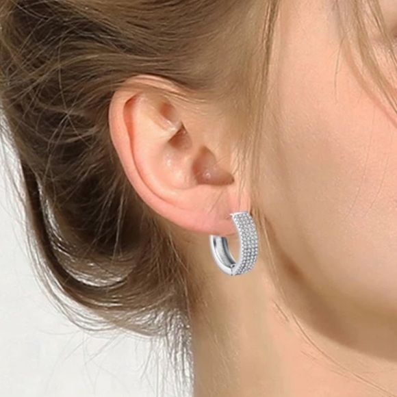 New 925 Sterling Silver Diamond Crystal Huggie Hoop Earrings - Picture 7 of 12